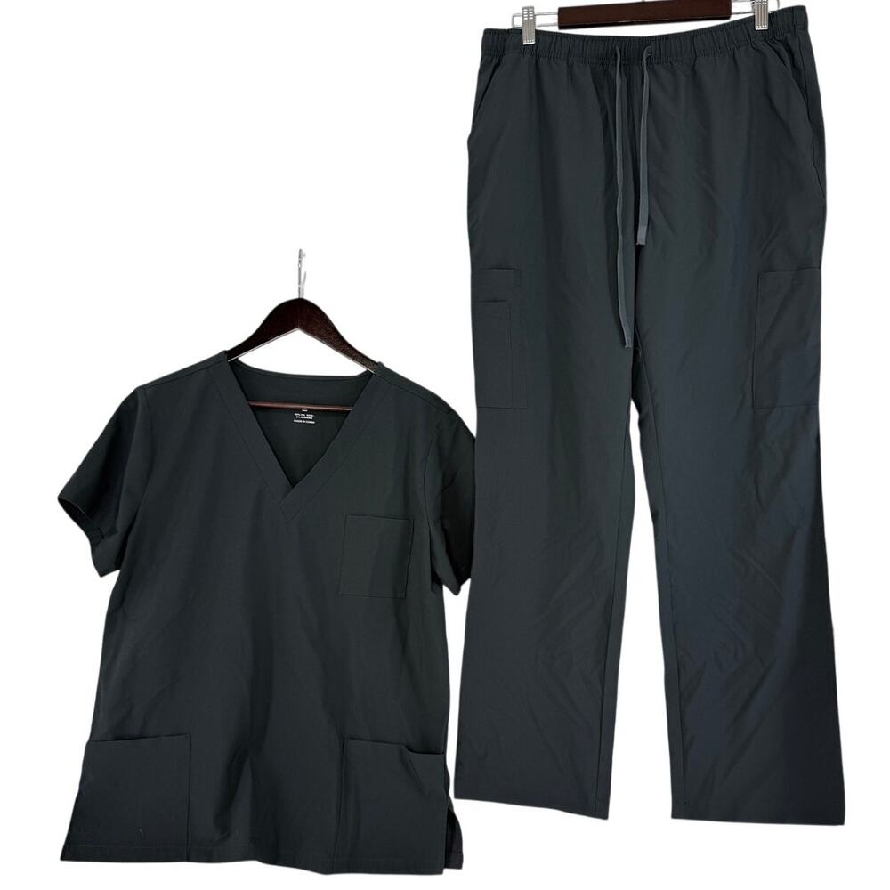 CozyFit Gray Scrub Set Women’s Large